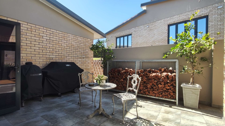 3 Bedroom Property for Sale in Blue Ridge Western Cape